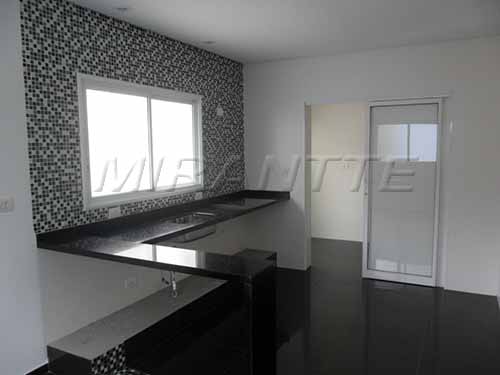Sobrado de 570m² com 3 quartos em Tremembe