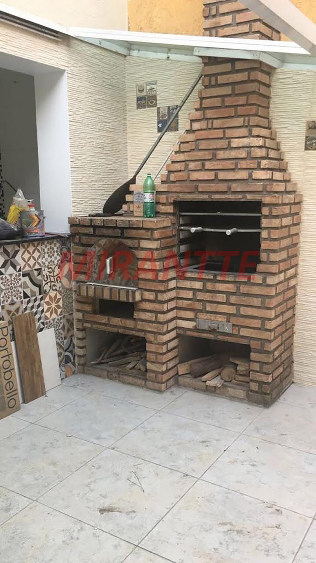 Sobrado de 200m² com 3 quartos em Água Fria