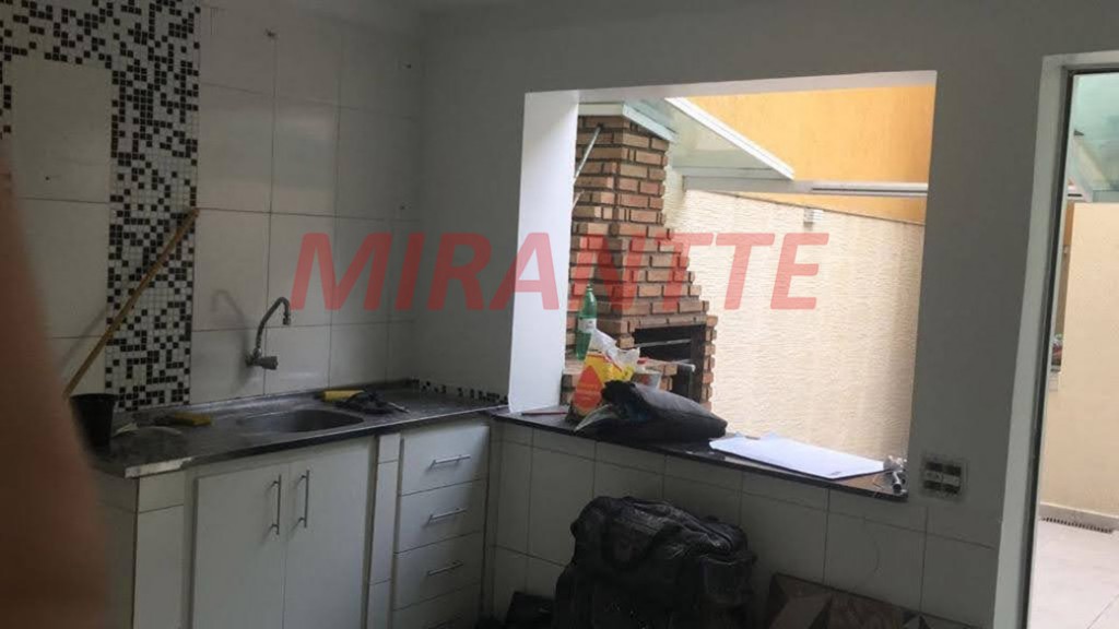 Sobrado de 200m² com 3 quartos em Água Fria