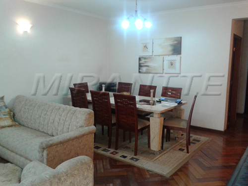 Sobrado de 344m² com 3 quartos em Jardim Peri