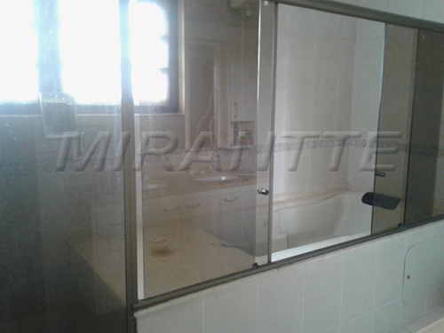 Sobrado de 344m² com 3 quartos em Jardim Peri