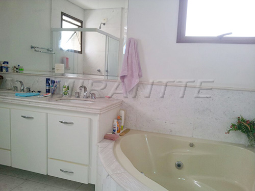 Apartamento de 215m² com 4 quartos em Santana