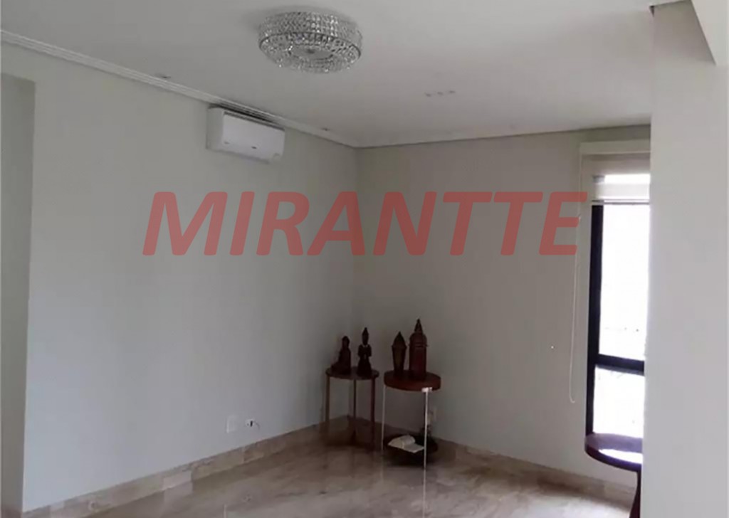 Apartamento de 220m² com 3 quartos em Santana
