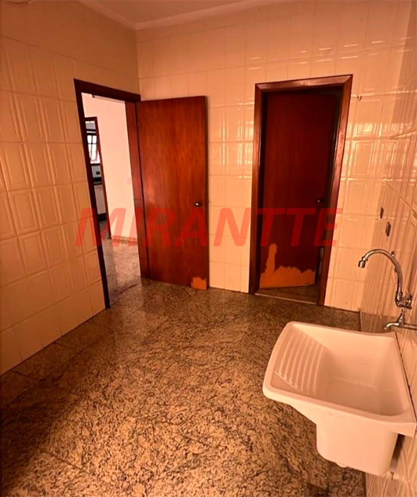 Sobrado de 267m² com 3 quartos em Parada Inglesa