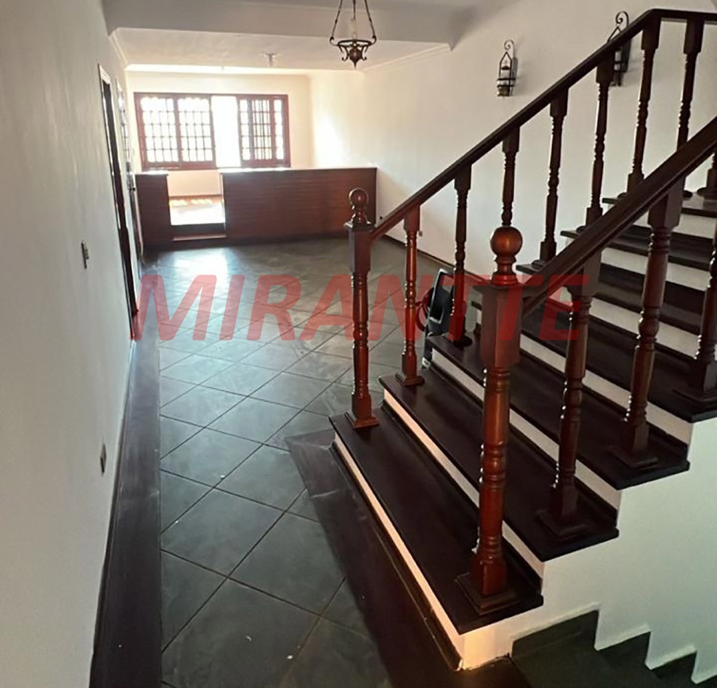 Sobrado de 267m² com 3 quartos em Parada Inglesa