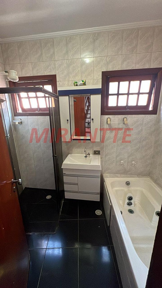 Sobrado de 267m² com 3 quartos em Parada Inglesa