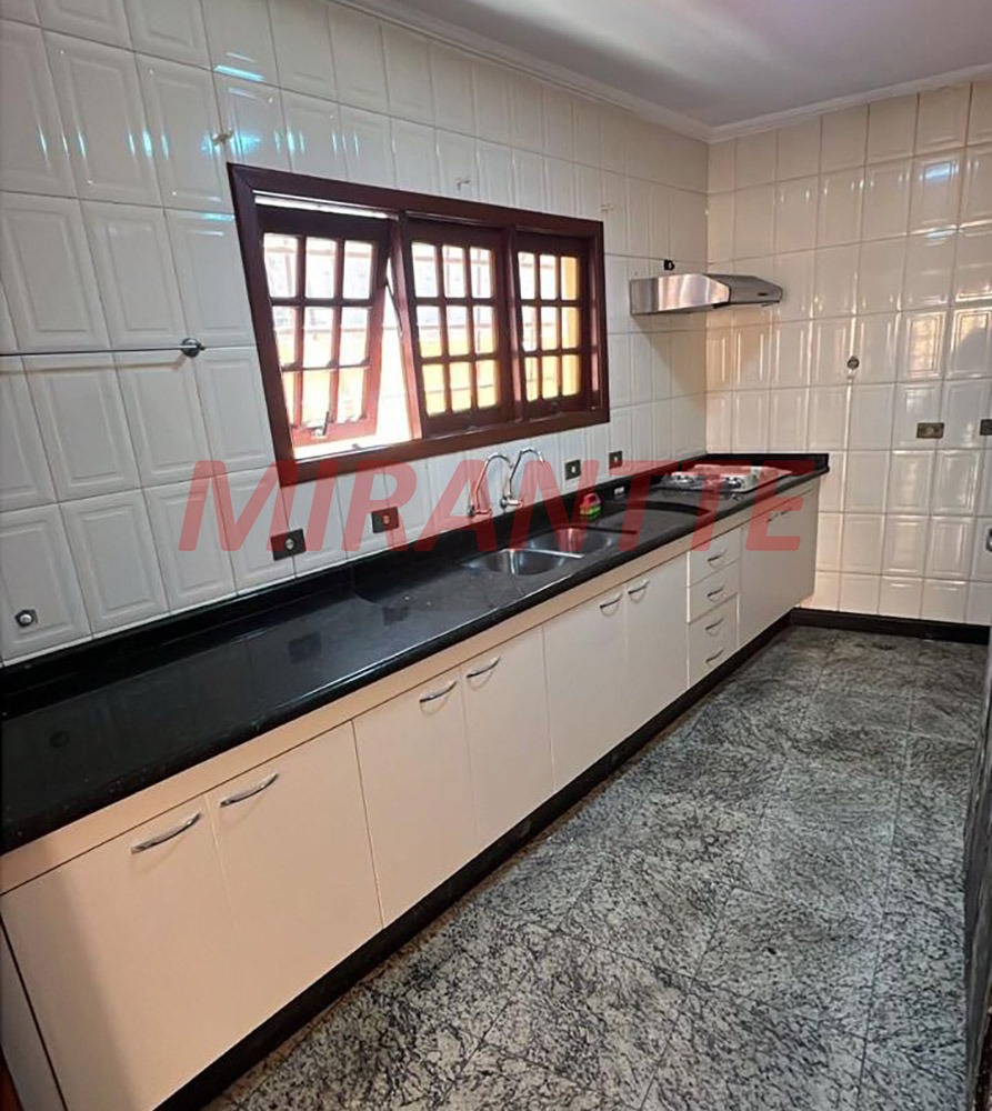 Sobrado de 267m² com 3 quartos em Parada Inglesa