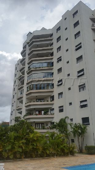 Apartamento de 189m² com 4 quartos em Água Fria