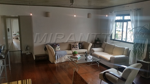 Apartamento de 189m² com 4 quartos em Água Fria