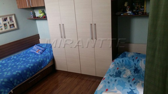 Cond. fechado de 147m² com 3 quartos em Tremembe