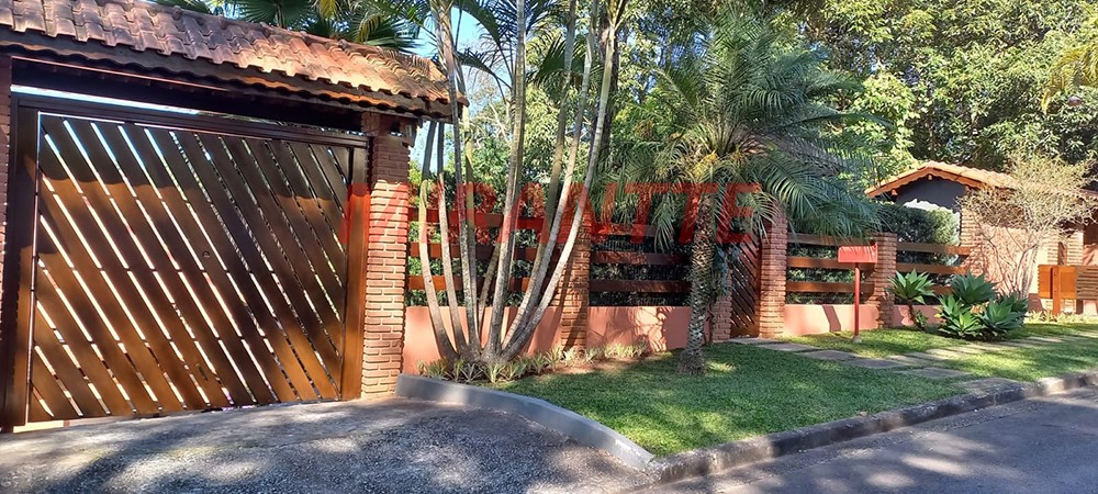 Sobrado de 428m² com 4 quartos em Serra da Cantareira