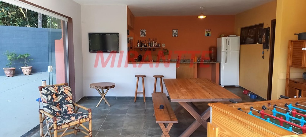 Sobrado de 428m² com 4 quartos em Serra da Cantareira