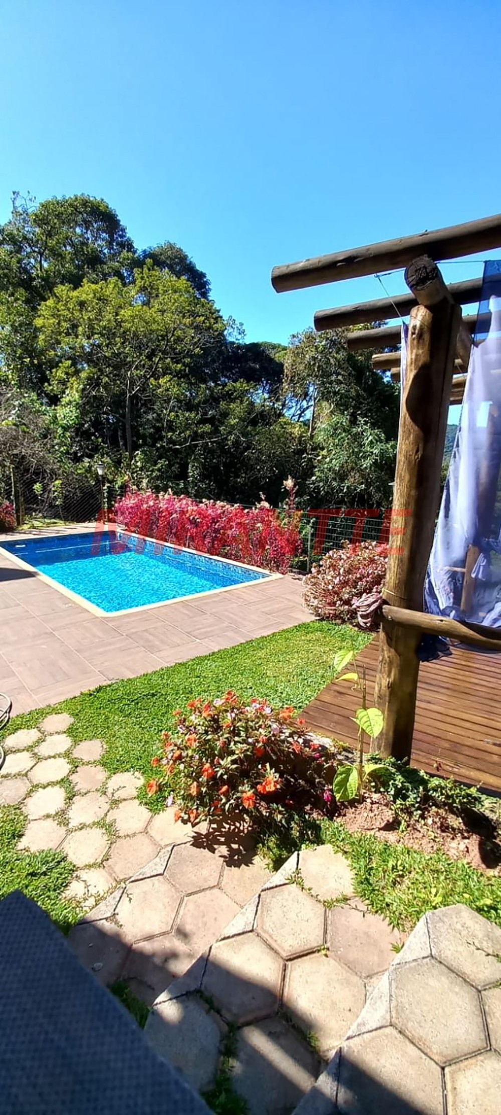 Sobrado de 428m² com 4 quartos em Serra da Cantareira