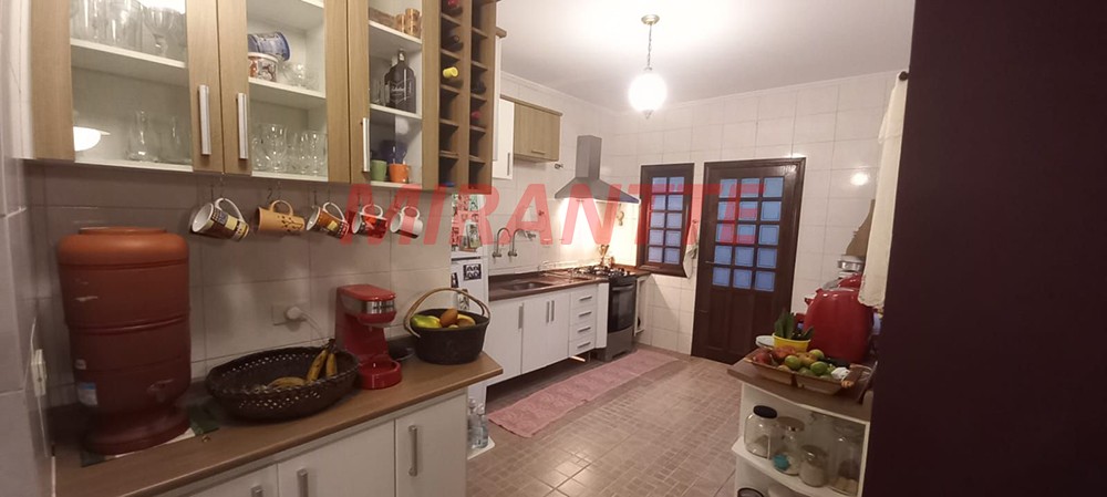Sobrado de 428m² com 4 quartos em Serra da Cantareira