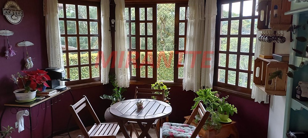 Sobrado de 428m² com 4 quartos em Serra da Cantareira