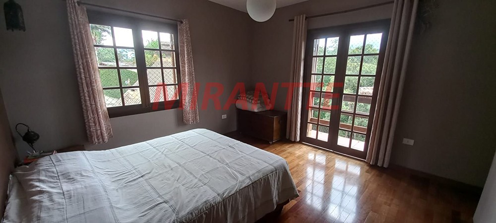 Sobrado de 428m² com 4 quartos em Serra da Cantareira