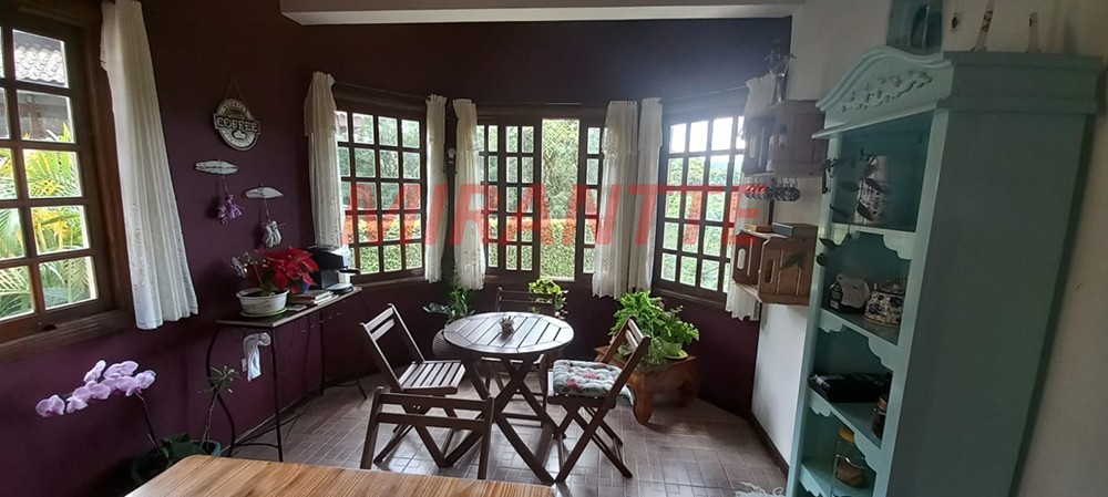 Sobrado de 428m² com 4 quartos em Serra da Cantareira