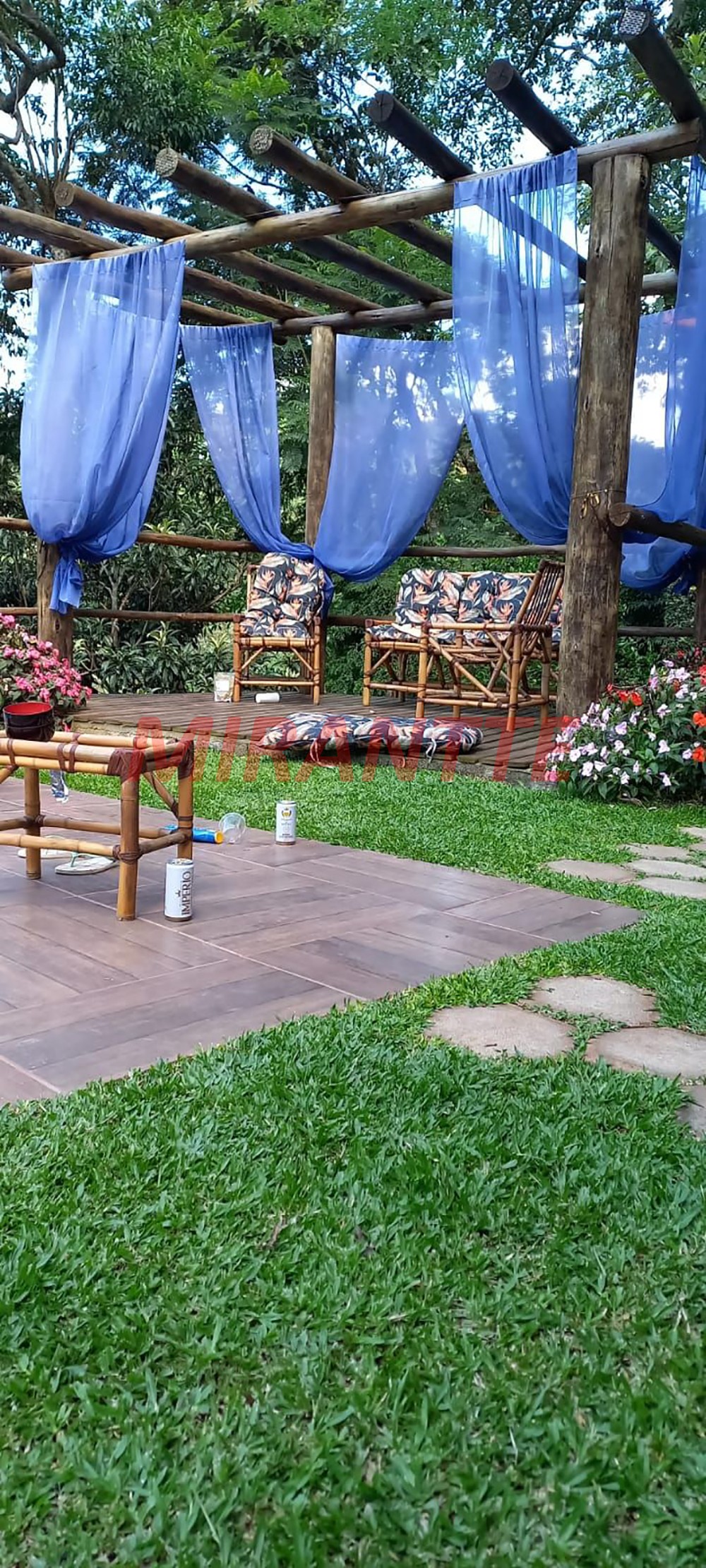 Sobrado de 428m² com 4 quartos em Serra da Cantareira