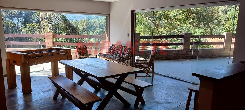 Sobrado de 428m² com 4 quartos em Serra da Cantareira