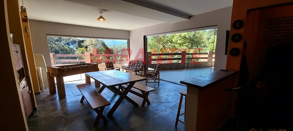 Sobrado de 428m² com 4 quartos em Serra da Cantareira