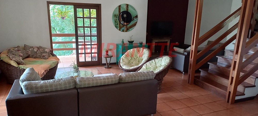 Sobrado de 428m² com 4 quartos em Serra da Cantareira