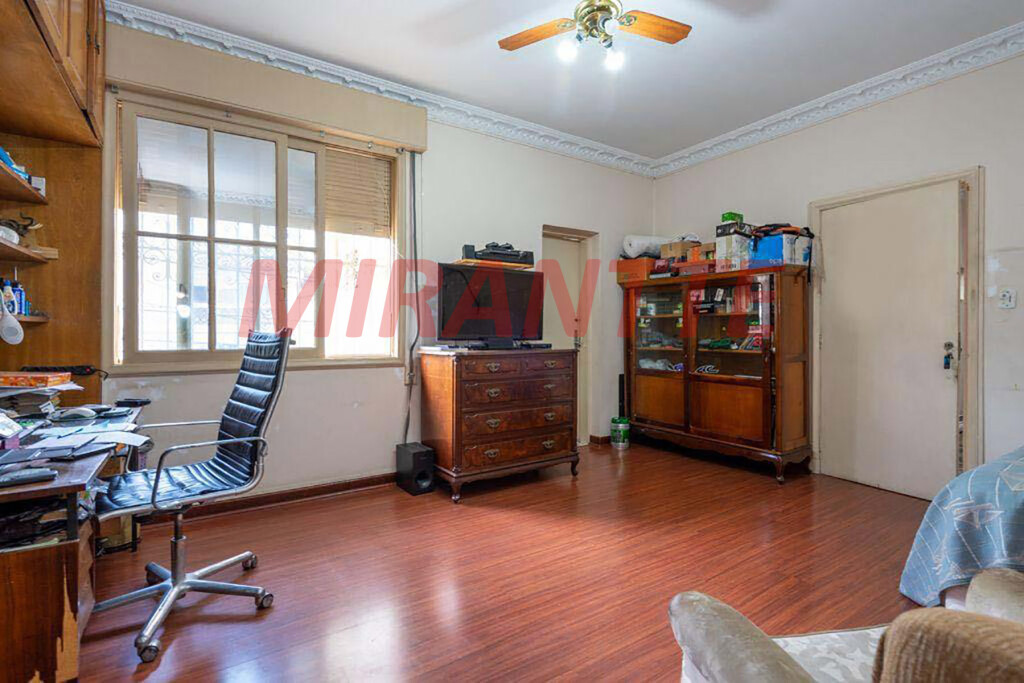 Sobrado de 220m² com 4 quartos em Santana