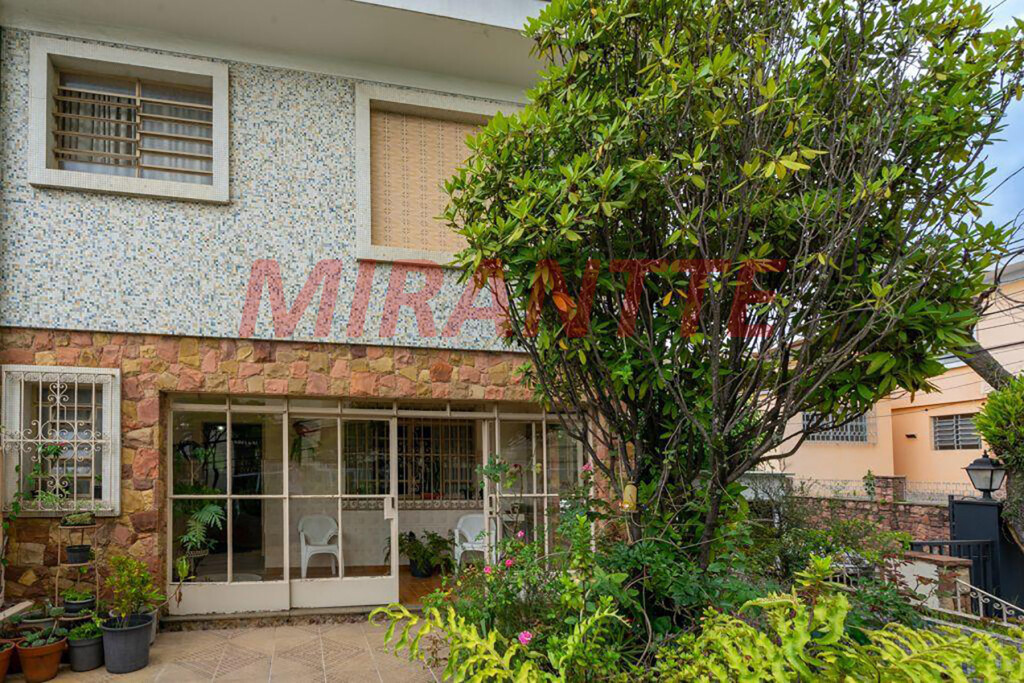 Sobrado de 220m² com 4 quartos em Santana