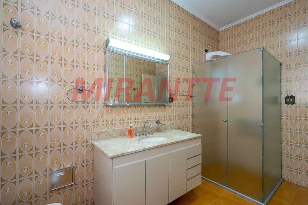 Sobrado de 220m² com 4 quartos em Santana