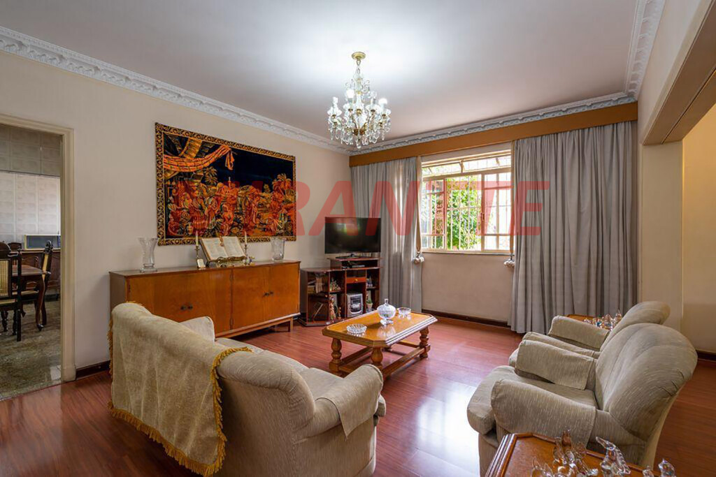 Sobrado de 220m² com 4 quartos em Santana