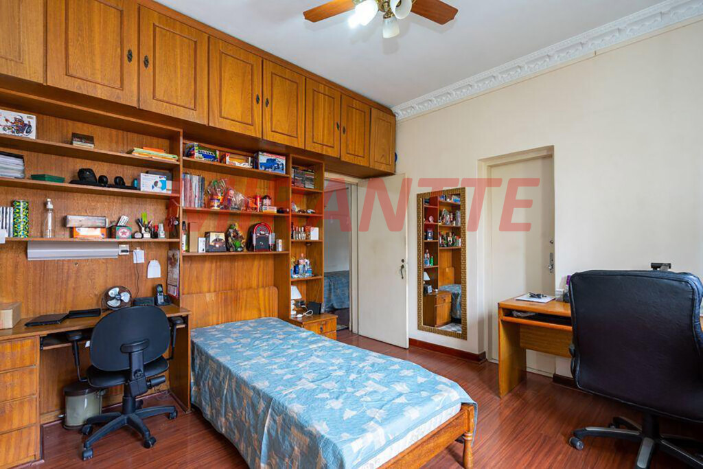 Sobrado de 220m² com 4 quartos em Santana
