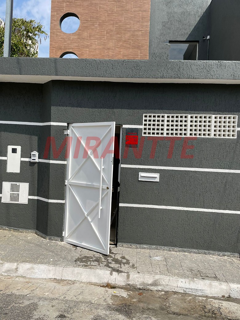Sobrado de 100m² com 2 quartos em Santana