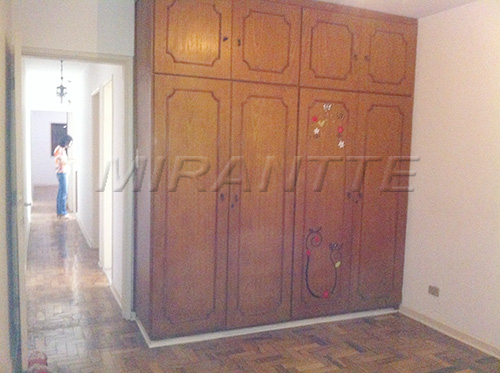 Sobrado de 210m² com 3 quartos em Santana