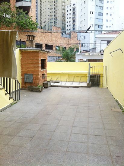 Sobrado de 210m² com 3 quartos em Santana