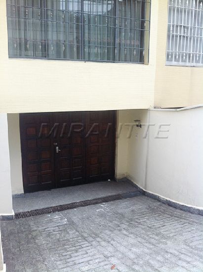 Sobrado de 210m² com 3 quartos em Santana