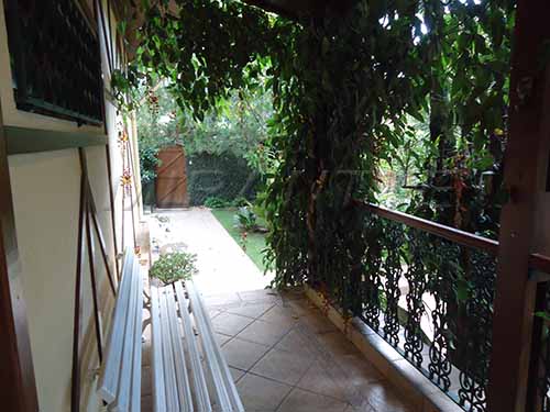 Casa terrea com 5 quartos em Horto Florestal