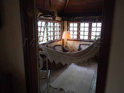 Casa terrea com 5 quartos em Horto Florestal