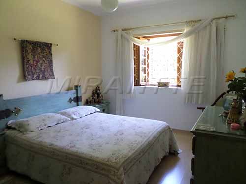 Casa terrea com 5 quartos em Horto Florestal