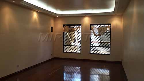 Sobrado de 144m² com 3 quartos em Jardim Bibi