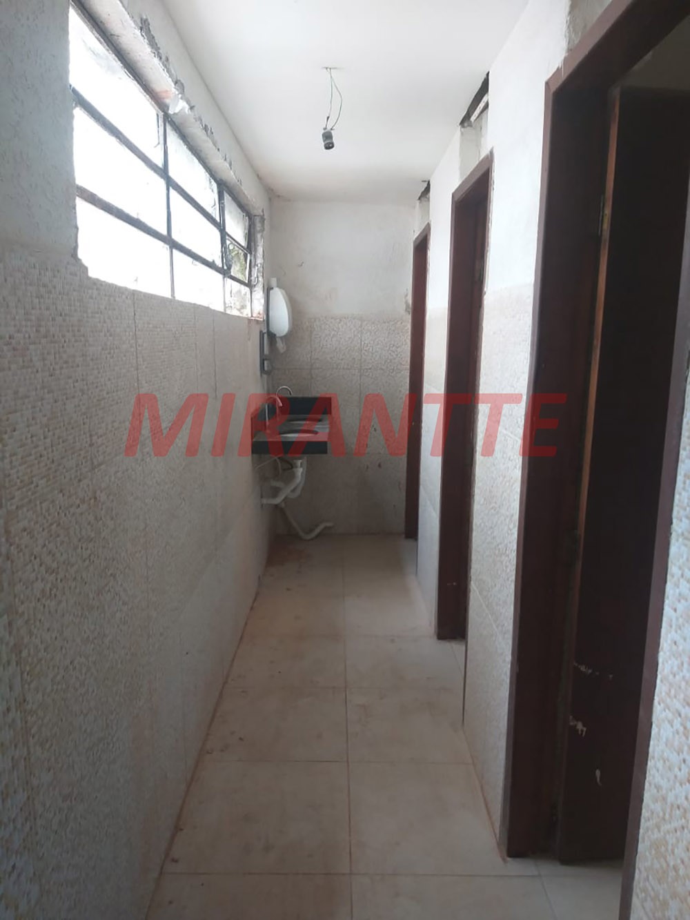 Comercial de 466m² em Santana