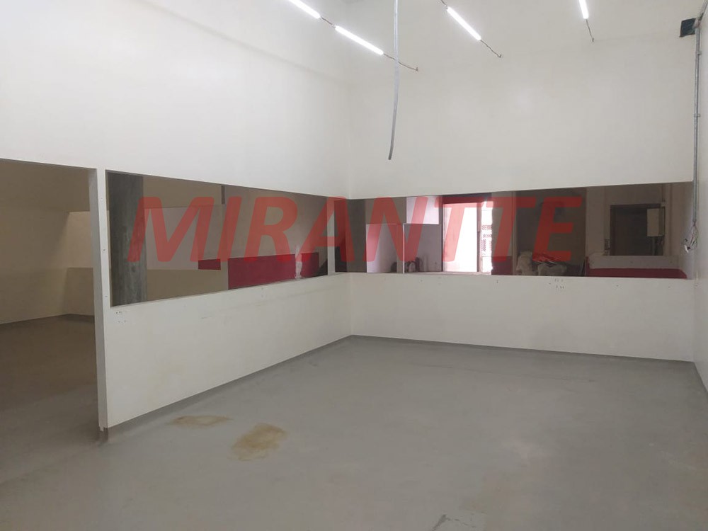 Comercial de 466m² em Santana