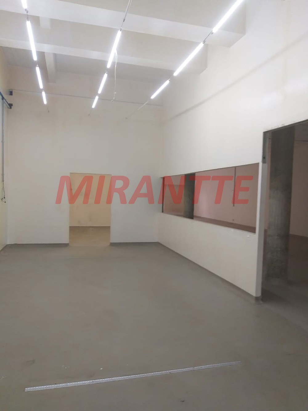 Comercial de 466m² em Santana