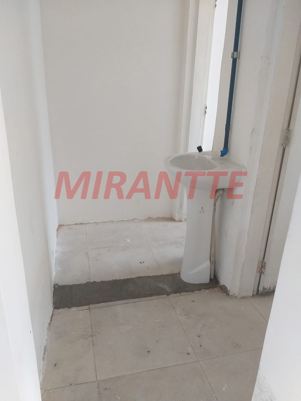 Comercial de 466m² em Santana