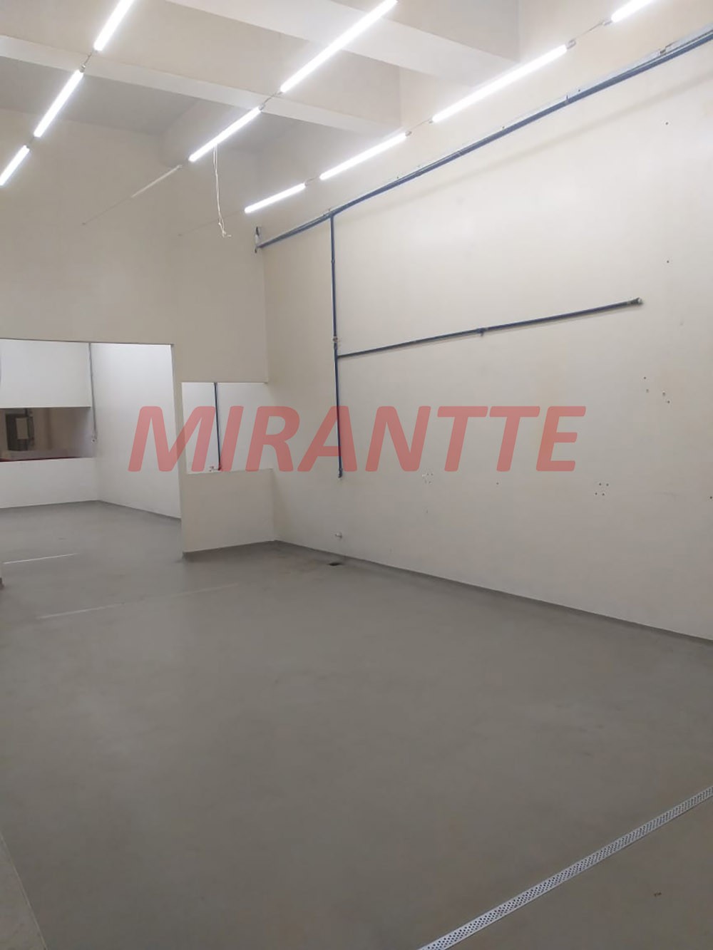 Comercial de 466m² em Santana