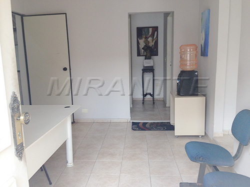 Galpao de 900m² em Jardim Brasil