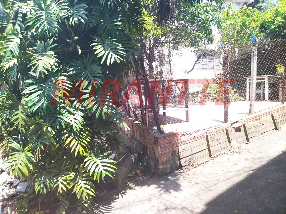 Terreno de 678m² em Vila Constança