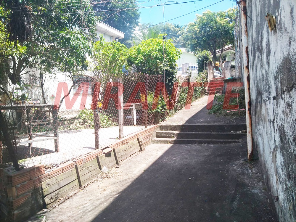 Terreno de 678m² em Vila Constança