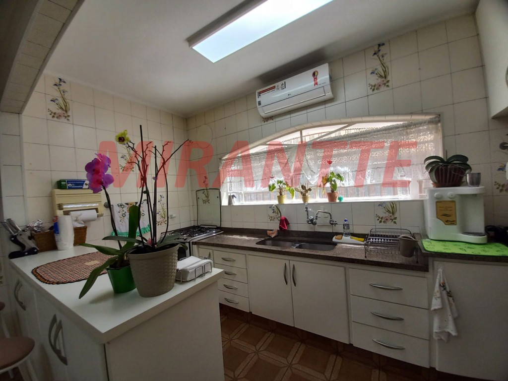 Sobrado de 290m² com 3 quartos em Tremembe