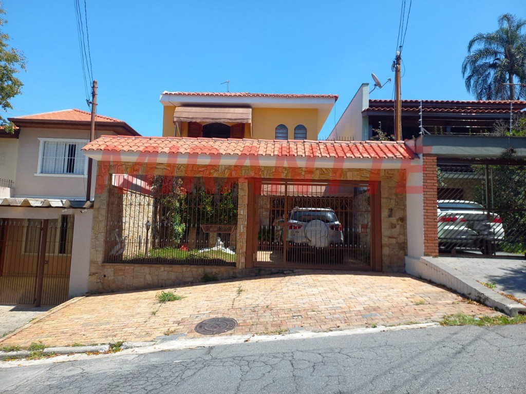 Sobrado de 290m² com 3 quartos em Tremembe