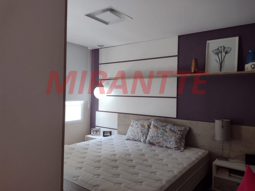 Sobrado de 222m² com 3 quartos em Santana