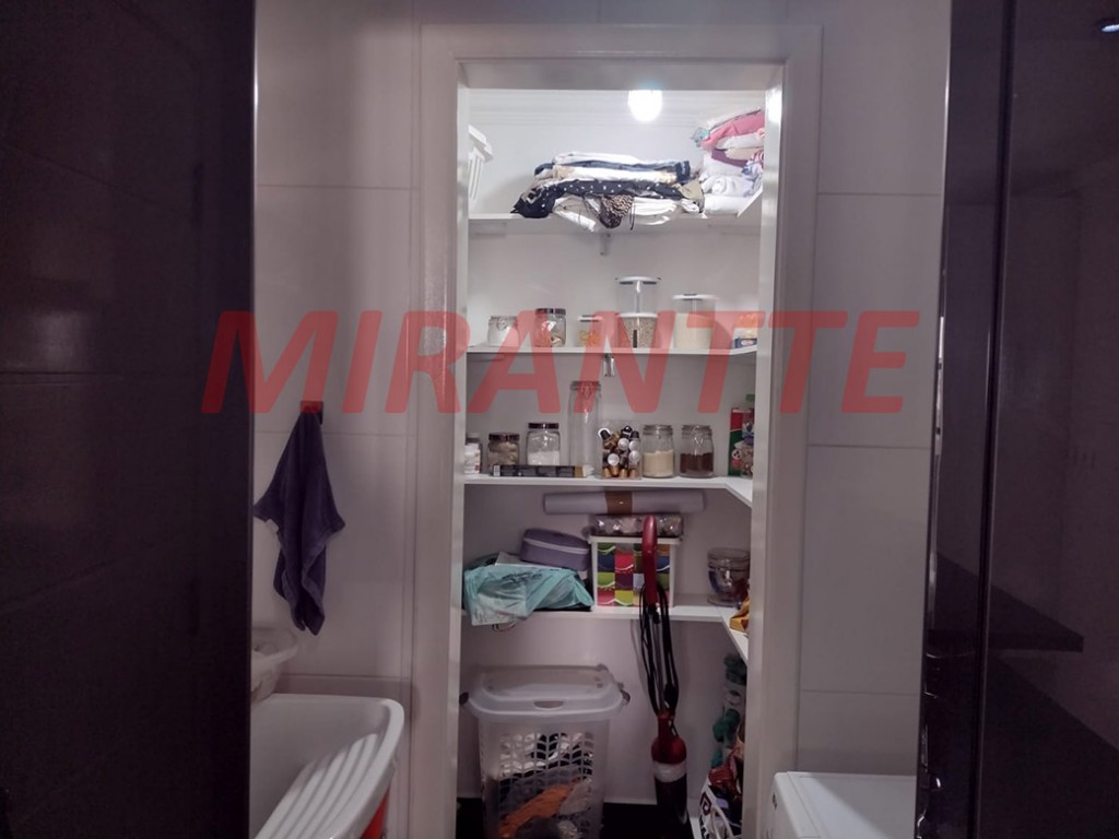Sobrado de 222m² com 3 quartos em Santana